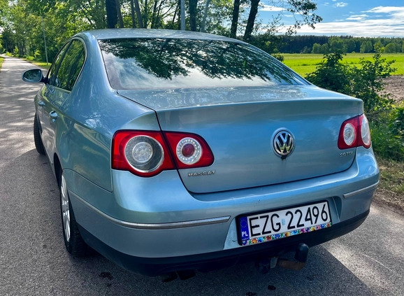 Volkswagen Passat cena 7500 przebieg: 303825, rok produkcji 2005 z Błonie małe 67